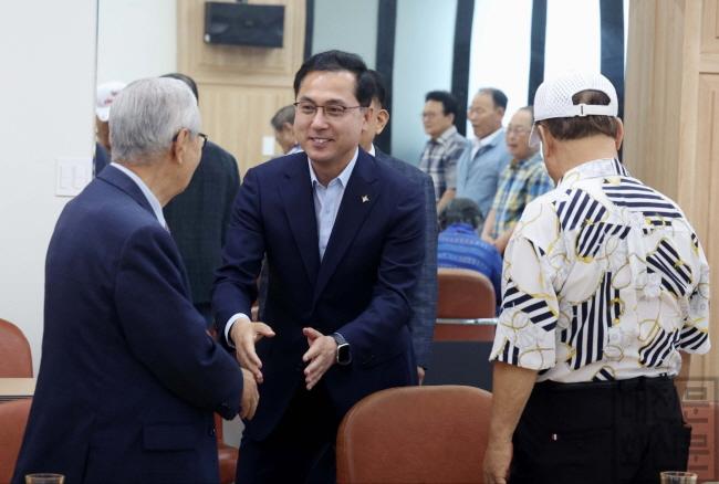 [크기변환]20230703-박희조 동구청장 노인회 동구지회 방문2 (1).jpeg